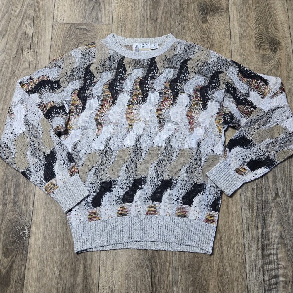 Pre-owned vintage London Fog brand, long-sleeved crewneck sweater in size Med